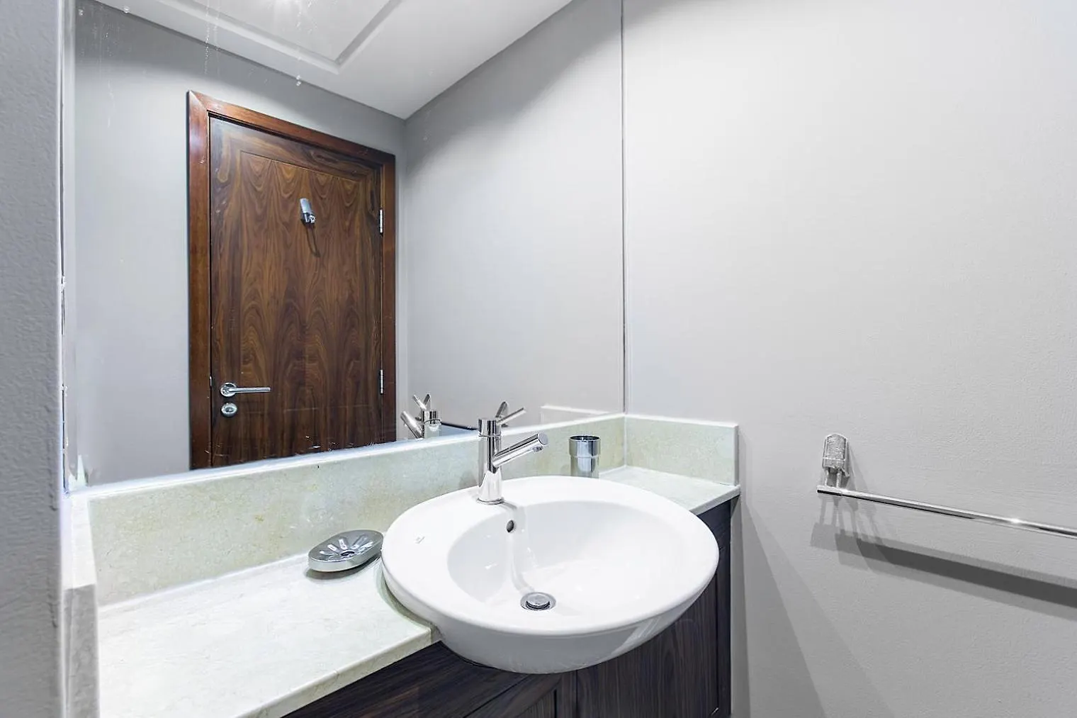 Blueground Downtown Bk View Pool Gym Dxb-289 Apartment Dubai 0*,